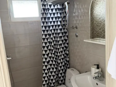 Izdavanje, stan, 30m², Centar, Bar - image 6