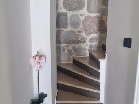 Rent, house, 120m², Kuljače, Budva - image 21