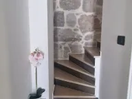 Rent, house, 120m², Kuljače, Budva - image 21