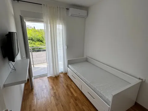 Izdavanje, dvosoban stan, 60m², Zagorič, Podgorica - image 8