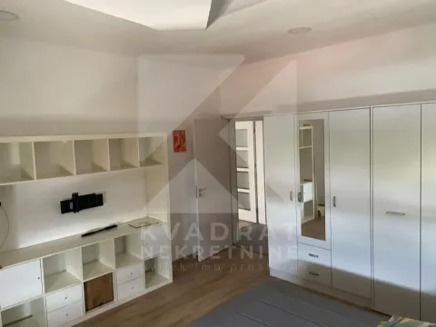 Izdavanje, trosoban stan, 120m², Preko Morače, Podgorica - image 5