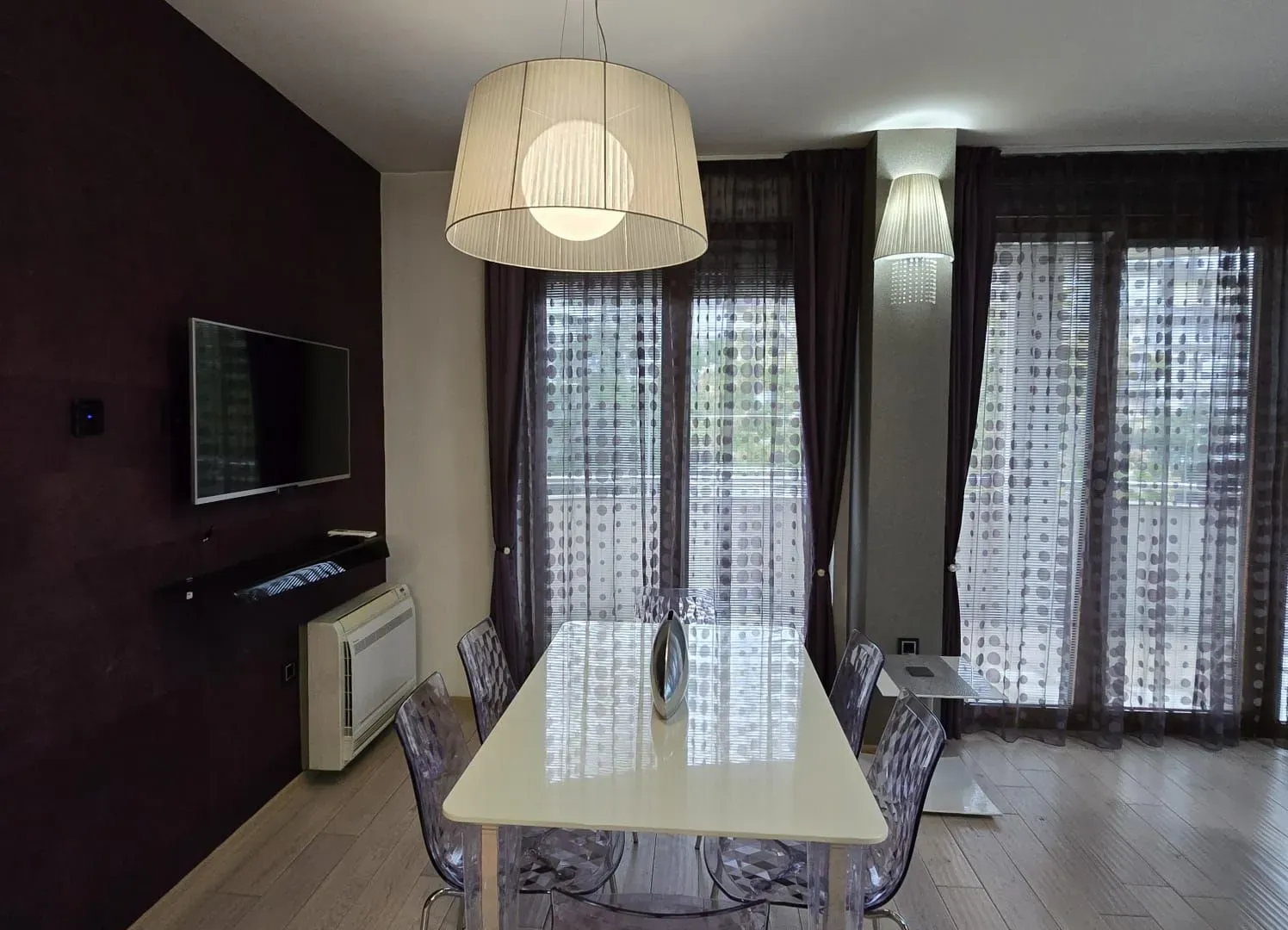 Izdavanje, trosoban stan, 140m², Preko Morače, Podgorica