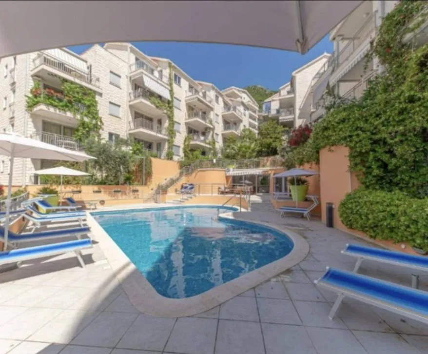 Sale, two bedroom apartment, 100m², Petrovac, Budva