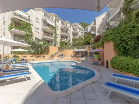 Sale, two bedroom apartment, 100m², Petrovac, Budva - image 1