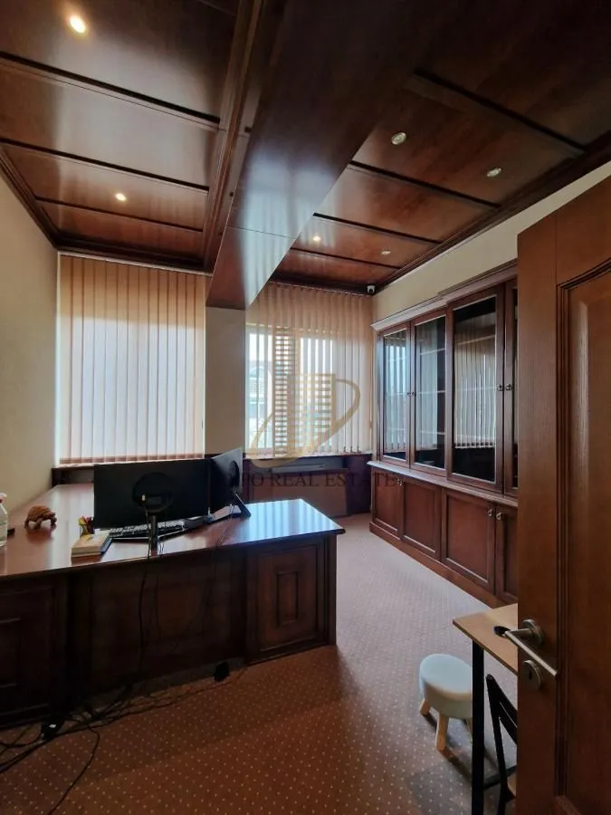 Rent, office space, 690m², Novo naselje, Novi Sad