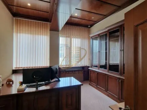 Izdavanje, poslovni prostor, 690m², Novo naselje, Novi Sad - image 3