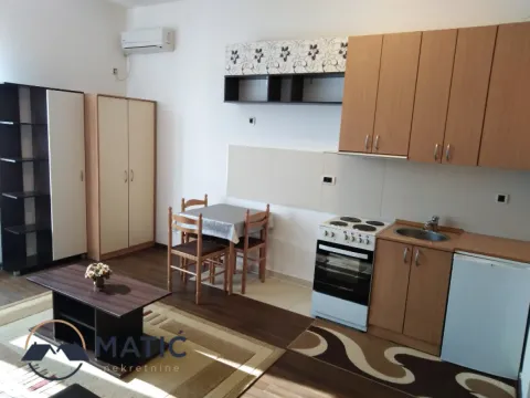Izdavanje, garsonjera, 27m², Bulevar Evrope, Novi Sad Sve Podlokacije - image 6
