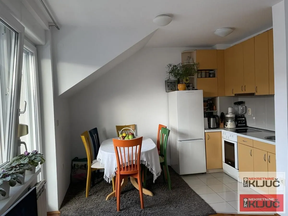 Prodaja, dvosoban stan, 54m², Nova Detelinara, Novi Sad Sve Podlokacije