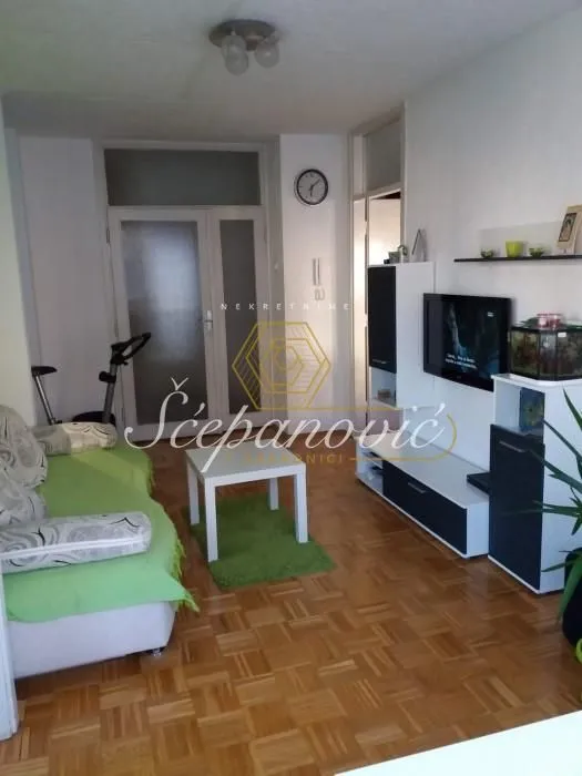 Prodaja, dvosoban stan, 48m², Bulevar Oslobodjenja, Novi Sad Sve Podlokacije