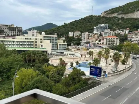 Sale, two bedroom apartment, 84m², Bečići, Budva - image 8
