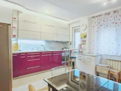 Izdavanje, četvorosoban stan, 85m², Zvezdara Sve Podlokacije, Beograd - image 8