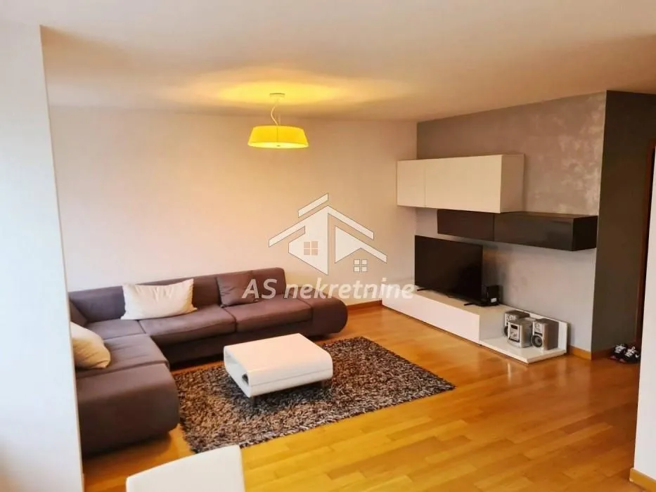 Rent, three bedroom apartment, 82m², Vračar Hram, Vračar Sve Podlokacije