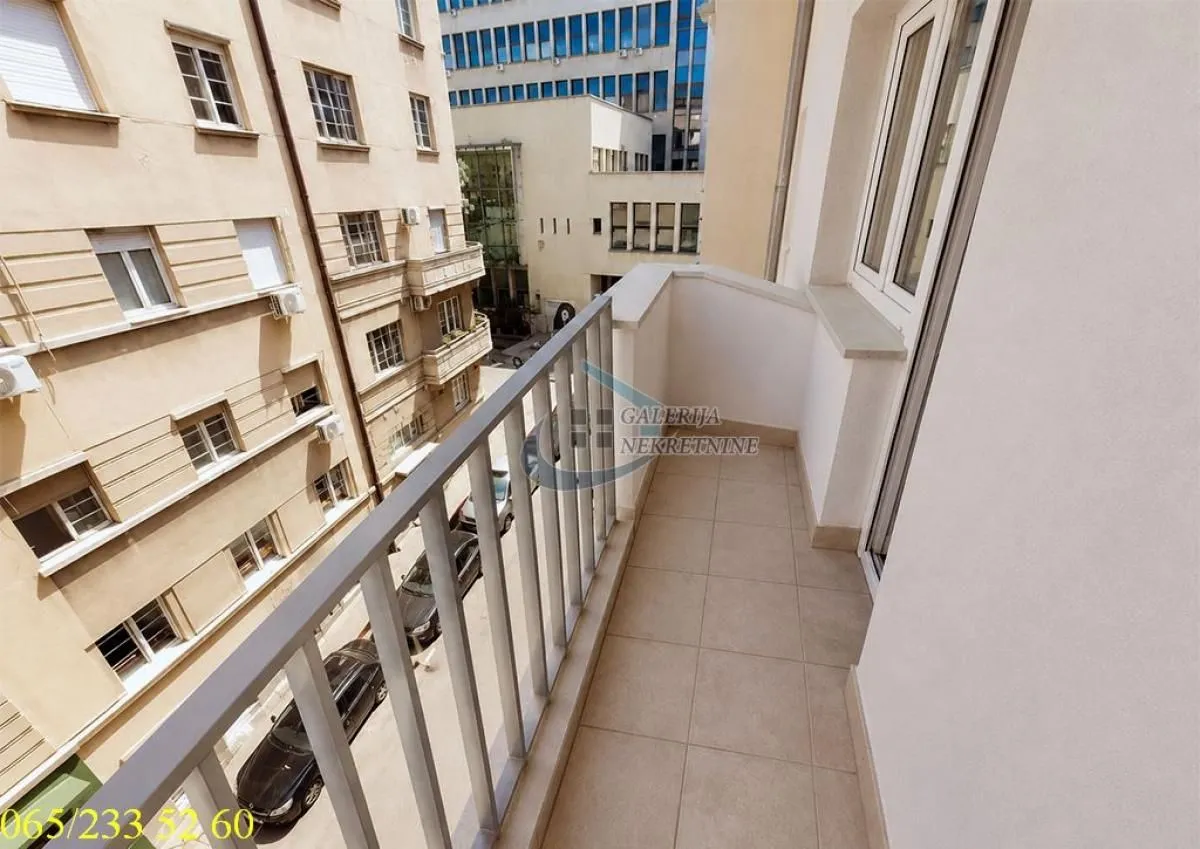 Prodaja, dvosoban stan, 68m², Stari Grad, Beograd