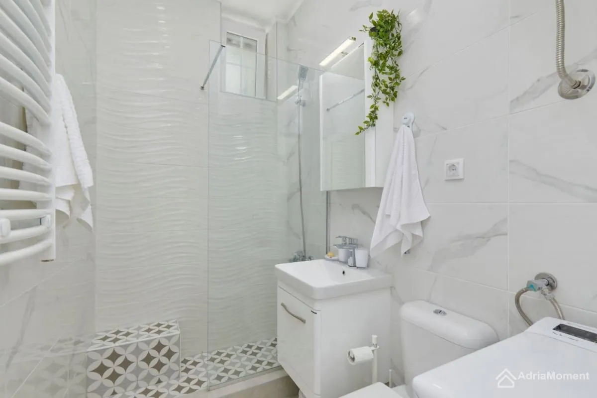 Sale, one bedroom apartment, 57m², Kotor, Crna Gora
