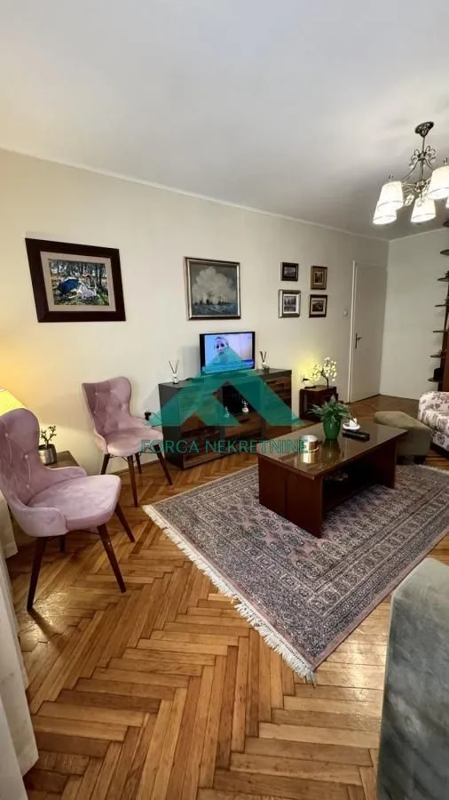 Prodaja, dvosoban stan, 62m², Slavija, Vračar Sve Podlokacije