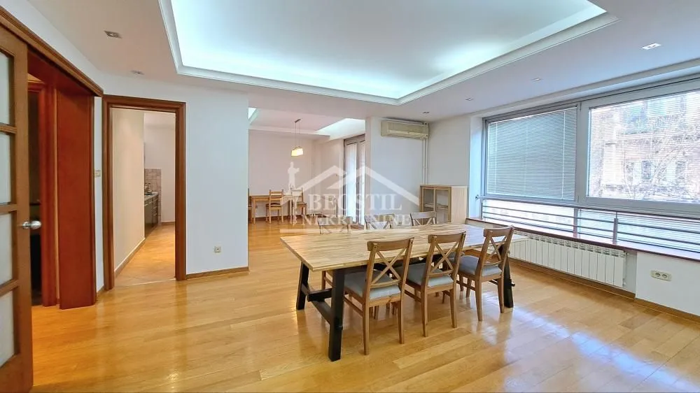 Rent, four bedroom apartment, 156m², Vračar Sve Podlokacije, Beograd