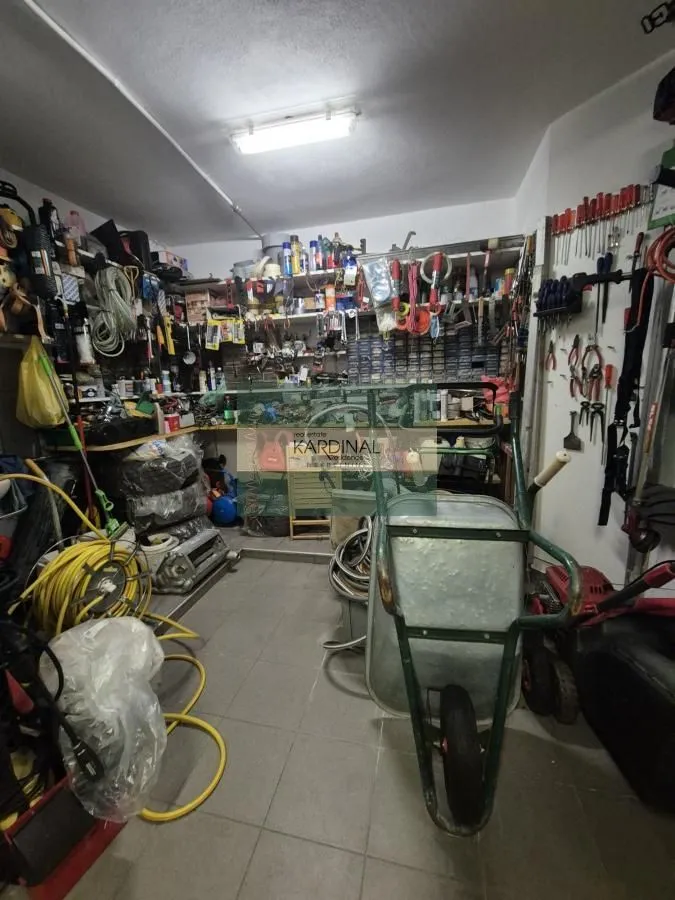 Prodaja, kuća, 528m², Budžino brdo, Jagodina