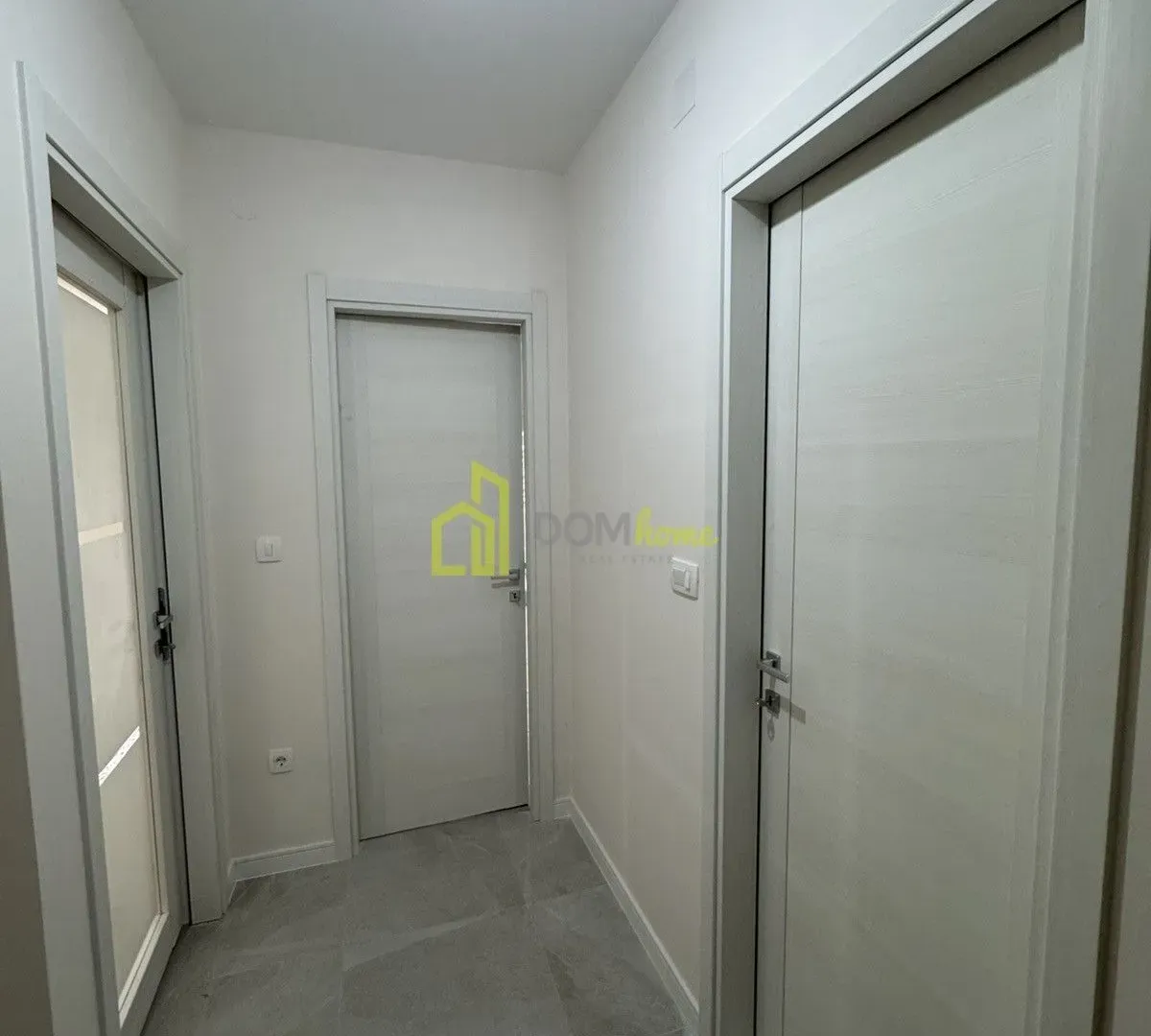 Prodaja, jednosoban stan, 49m², Central Point, Podgorica