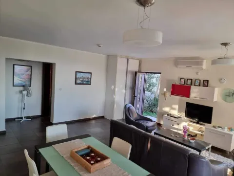 Izdavanje, dvosoban stan, 80m², Prijevor, Budva - image 3