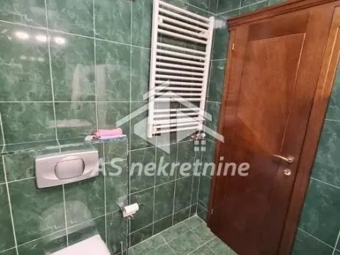 Izdavanje, trosoban stan, 78m², Vračar Hram, Vračar Sve Podlokacije - image 12