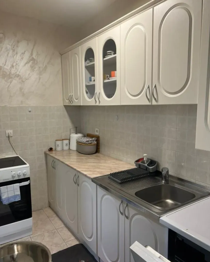 Izdavanje, dvosoban stan, 60m², Pobrežje, Podgorica