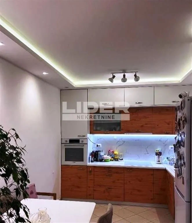 Sale, two bedroom apartment, 63m², Zvezdarska Šuma, Zvezdara Sve Podlokacije