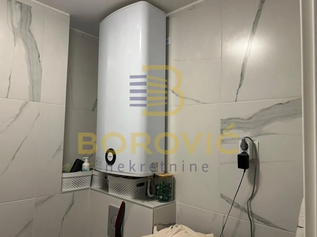Prodaja, trosoban stan, 70m², Zemun Sve Podlokacije, Beograd