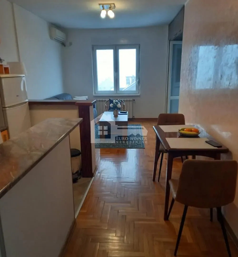 Izdavanje, jednosoban stan, 37m², Čukarica, Beograd
