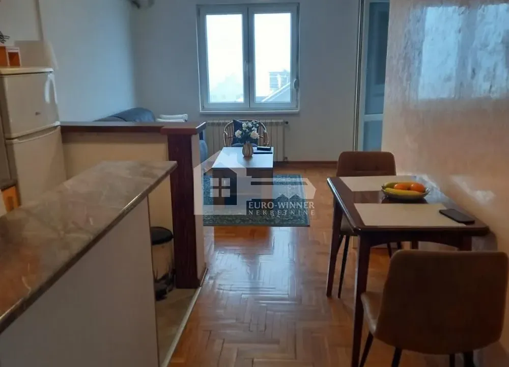 Izdavanje, jednosoban stan, 37m², Čukarica, Beograd