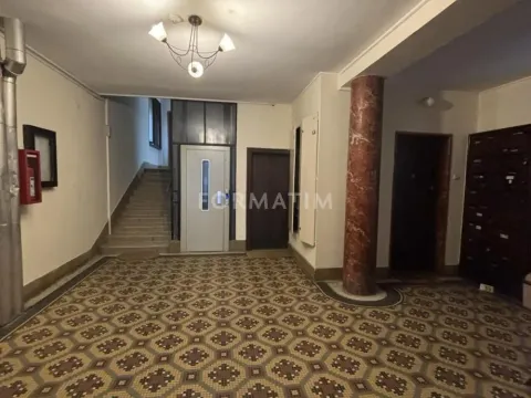 Prodaja, stan, 21m², Vračar Sve Podlokacije, Beograd - image 6