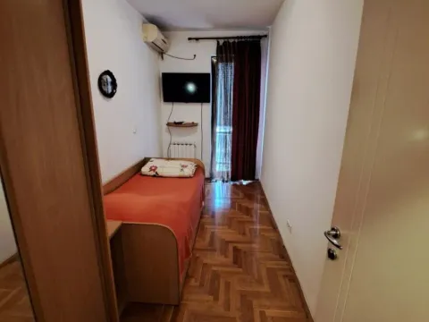 Izdavanje, dvosoban stan, 75m², Preko Morače, Podgorica - image 19