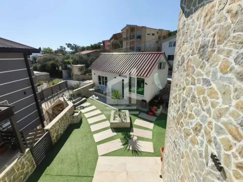 Prodaja, kuća, 220m², Bar, Crna Gora - image 16