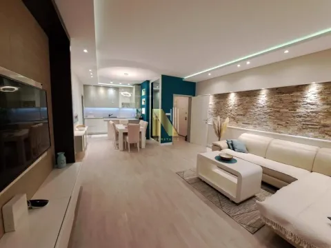 Izdavanje, trosoban stan, 77m², Centar, Novi Sad - image 6