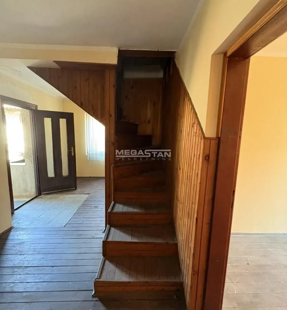 Prodaja, kuća, 414m², Mali Mokri Lug, Zvezdara Sve Podlokacije