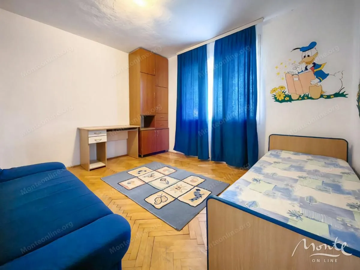 Prodaja, kuća, 180m², Tološi, Podgorica