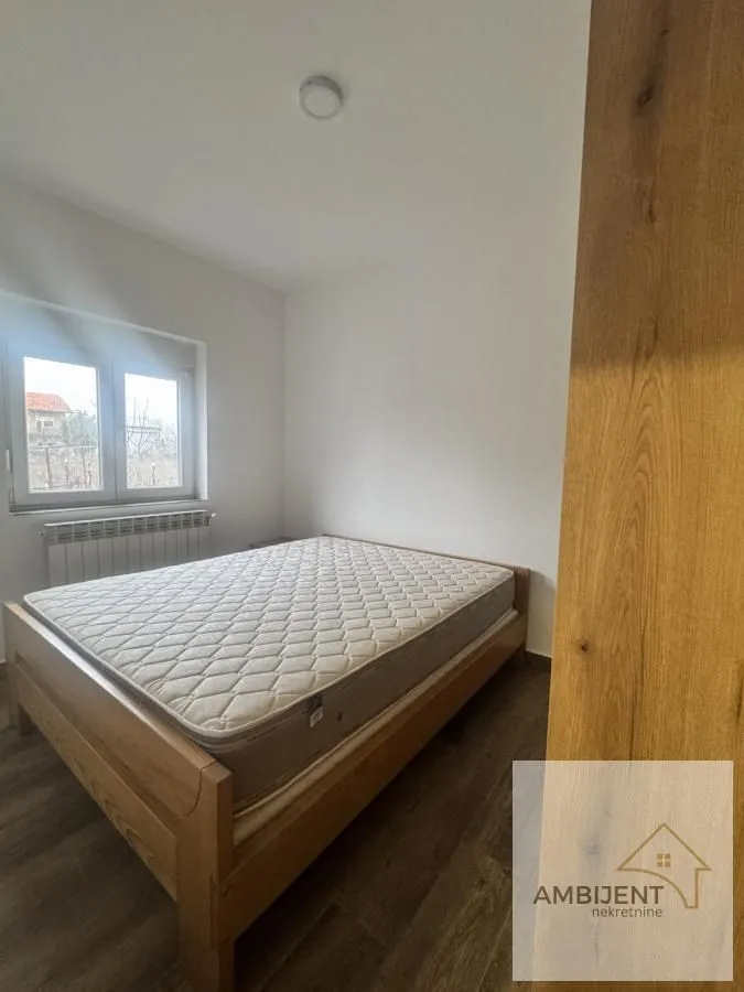 Izdavanje, četvorosoban stan, 88m², Novi Banovci, Stara Pazova