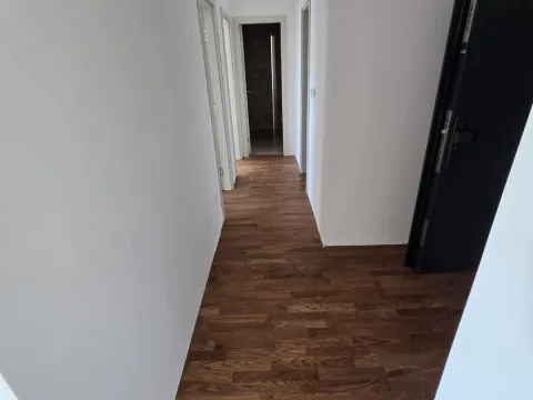 Prodaja, dvosoban stan, 69m², Šušanj, Bar - image 9