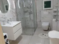 Izdavanje, kuća, 320m², Zlatica, Podgorica - image 2