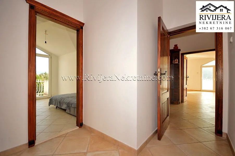 Prodaja, trosoban stan, 128m², Topla, Herceg Novi