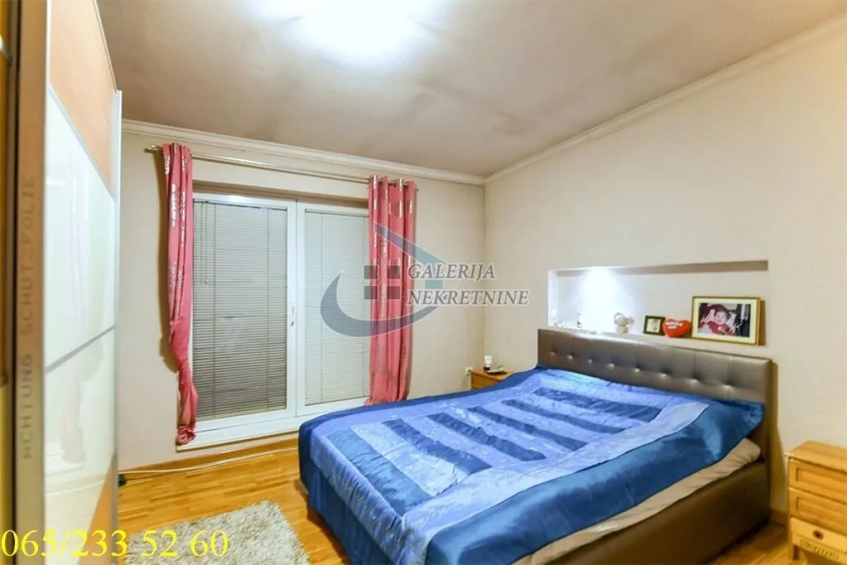 Sale, four bedroom apartment, 202m², Savski Venac, Beograd
