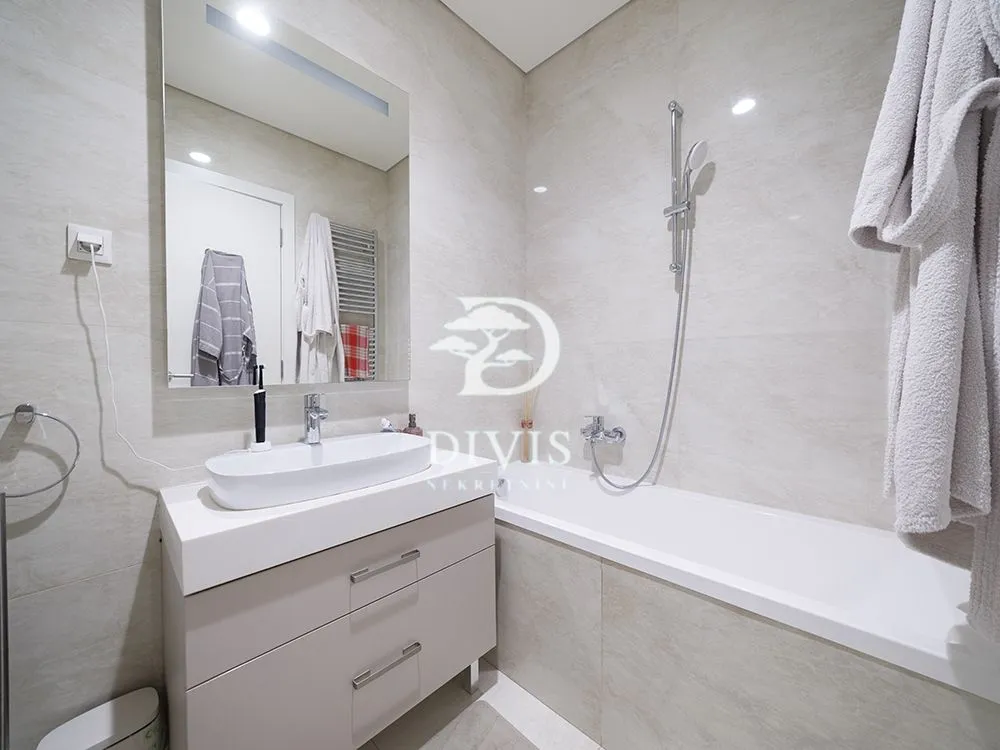 Prodaja, četvorosoban stan, 107m², Savski Venac, Beograd
