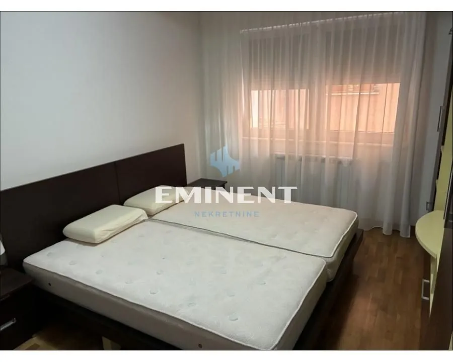 Izdavanje, trosoban stan, 72m², Voždovac Sve Podlokacije, Beograd
