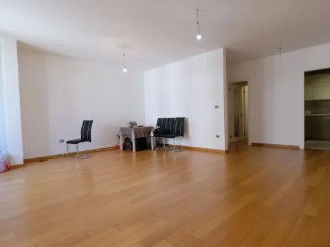 Rent, three bedroom apartment, 119m², Podgorica, Crna Gora - image 1
