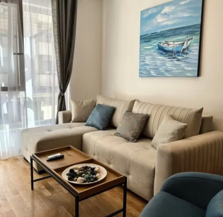 Izdavanje, jednosoban stan, 45m², Bečići, Budva