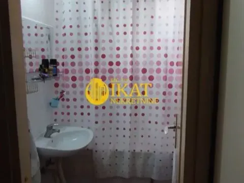 Izdavanje, trosoban stan, 77m², Banjica, Voždovac Sve Podlokacije - image 11