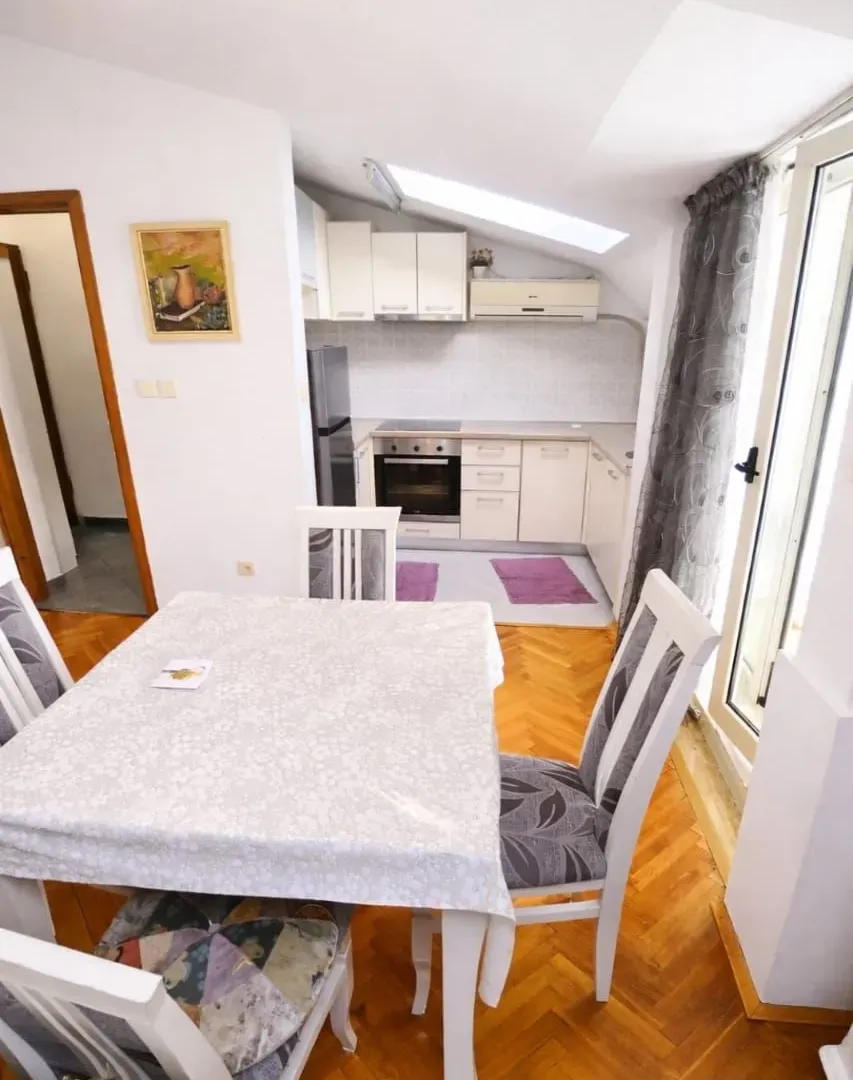 Prodaja, dvosoban stan, 77m², Ljubović, Podgorica