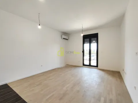 Rent, one bedroom apartment, 39m², Tološi, Podgorica - image 6