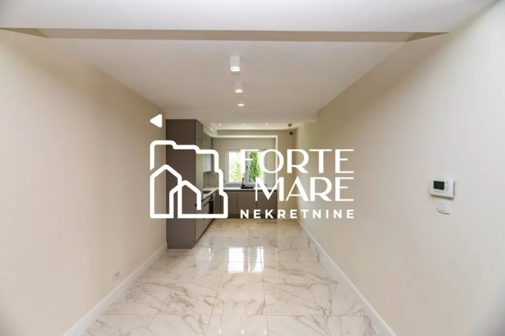 Prodaja, dvosoban stan, 133m², Đenovići, Herceg Novi