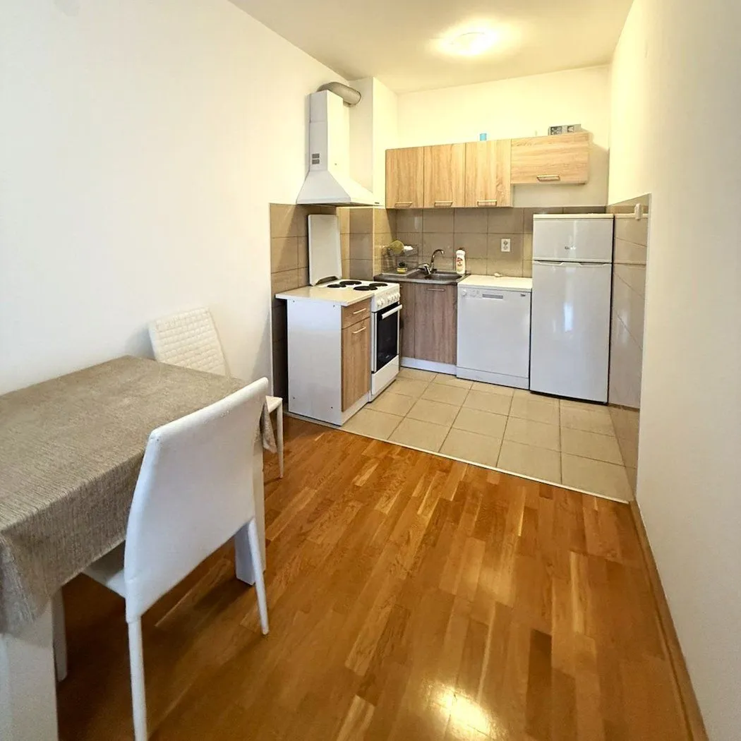 Izdavanje, stan, 55m², Ljubović, Podgorica