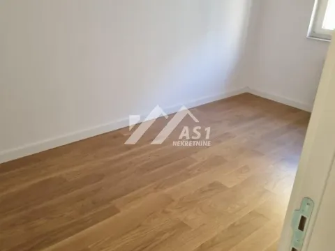 Prodaja, četvorosoban stan, 83m², Adamovićevo Naselje, Novi Sad Sve Podlokacije - image 4